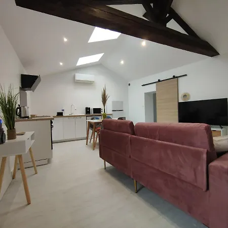 Bon Encontre, Allee De La Vierge *